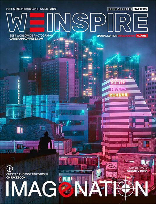 Portada de la revista We Inspire con foto Cyberpunk de Alberto Urra